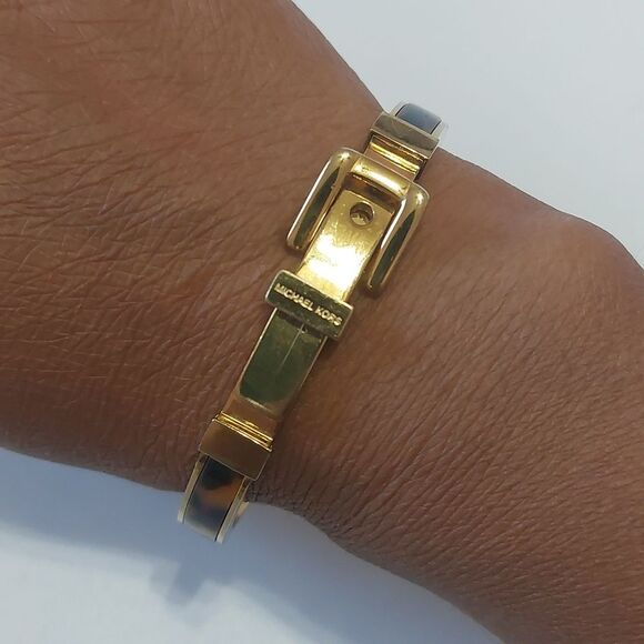 Michael Kors Tortoise Resin Gold Tone Buckle Style Bracelet - Picture 1 of 10